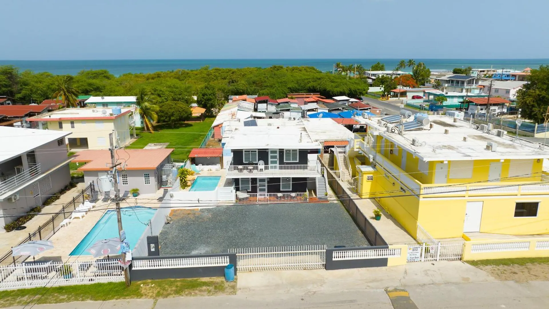 R&V Combate Beach House 1 With Pool 카보조로 0*,  푸에르토리코